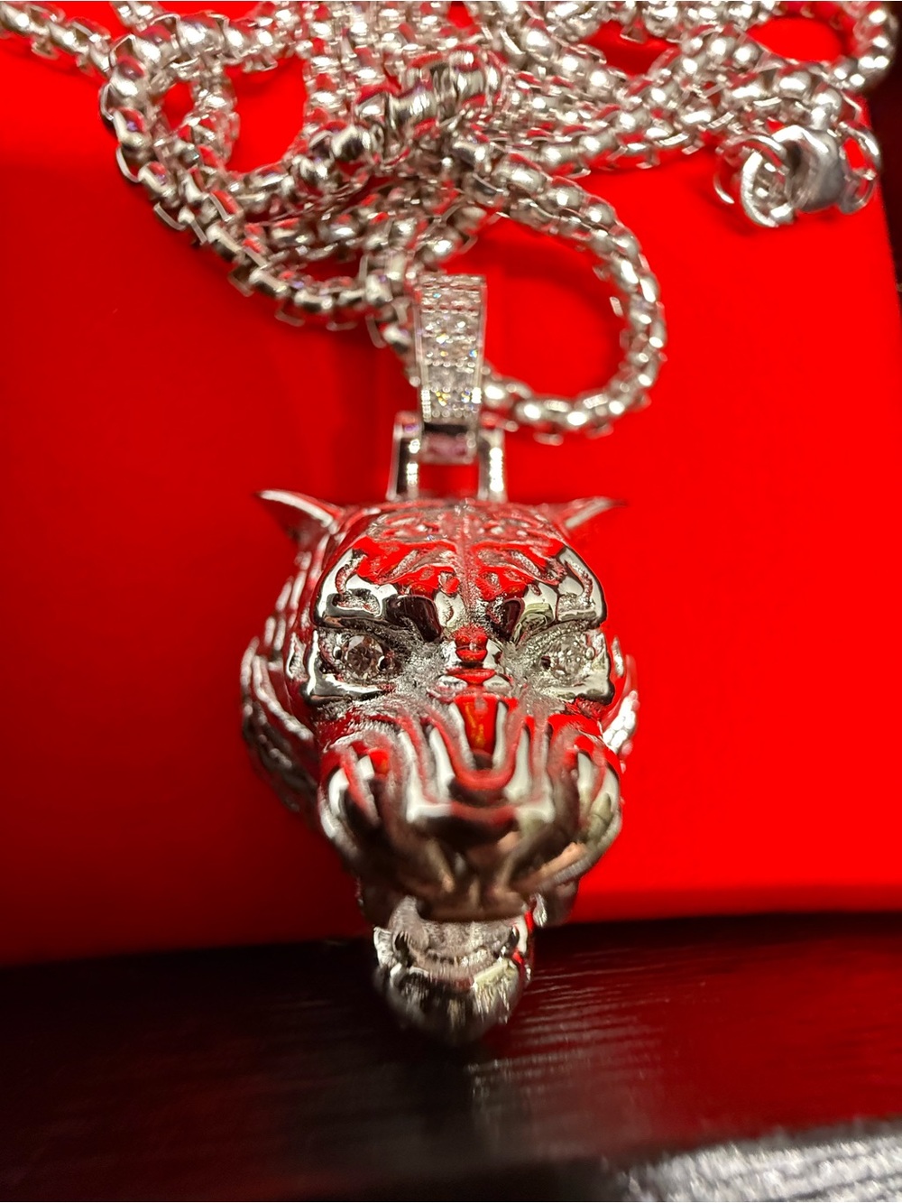 TraxNYC 925 Silver Tiger Head Pendant With Diamond Eyes -Diamond Bale And Chain